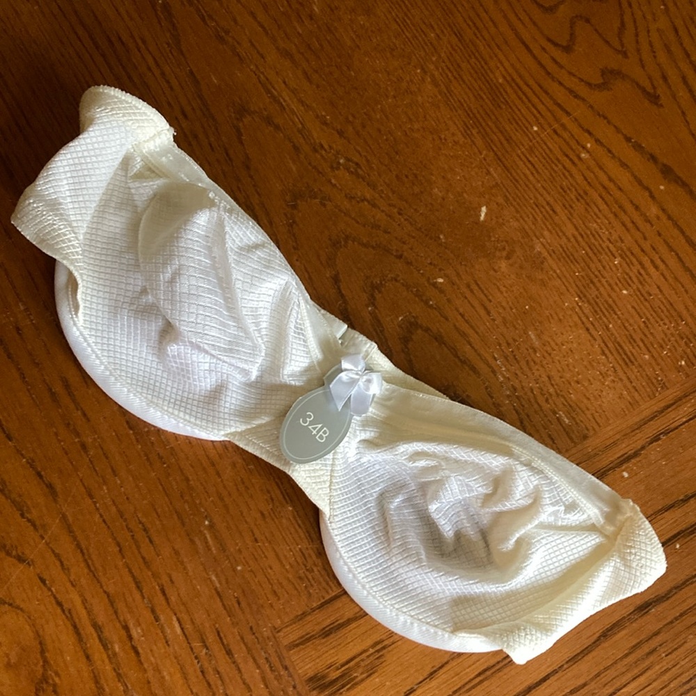 Strapless bra - made in Canada 34B